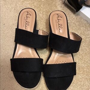 Size 10 Abella Black Women's Sandals with woven rope heal detail